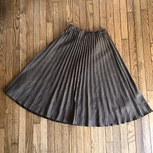 Brown Pleated Skirt (long)